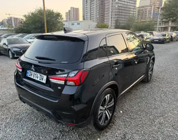 Mitsubishi Outlander Sport 
