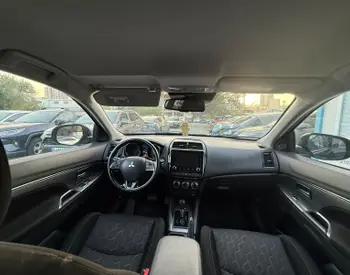 Mitsubishi Outlander Sport 