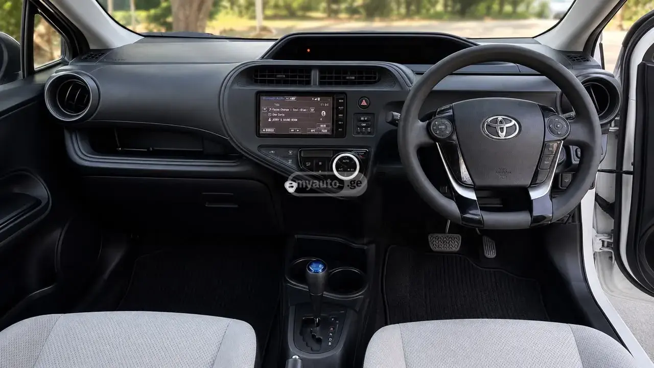 Toyota Aqua, миниатюра 11