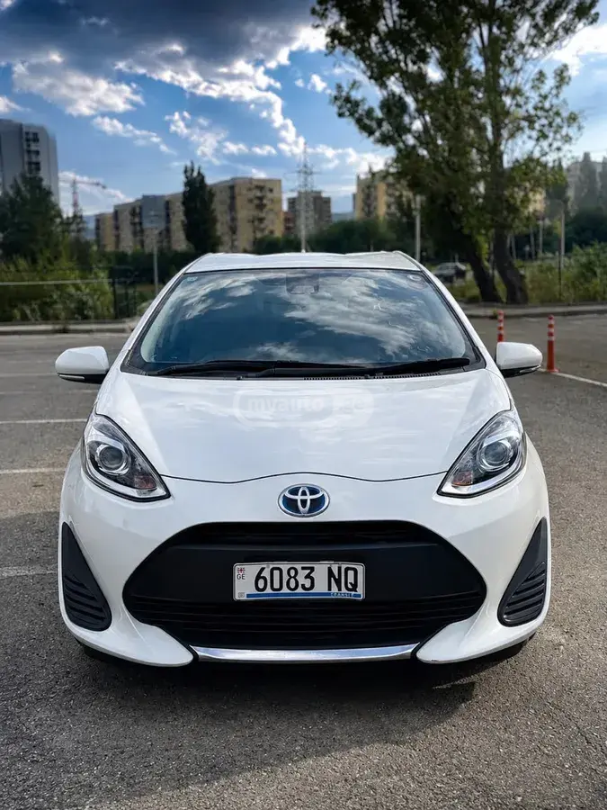 Toyota Aqua, миниатюра 3