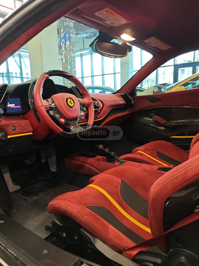 Ferrari 488 Pista