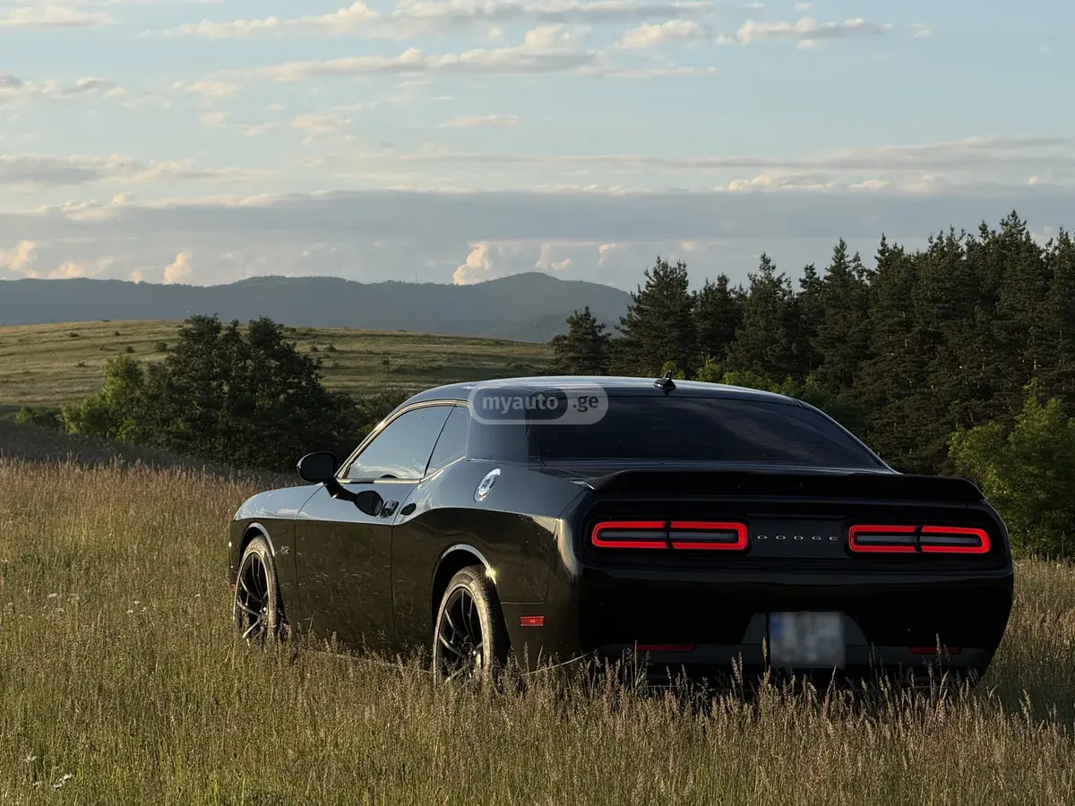 Dodge Challenger