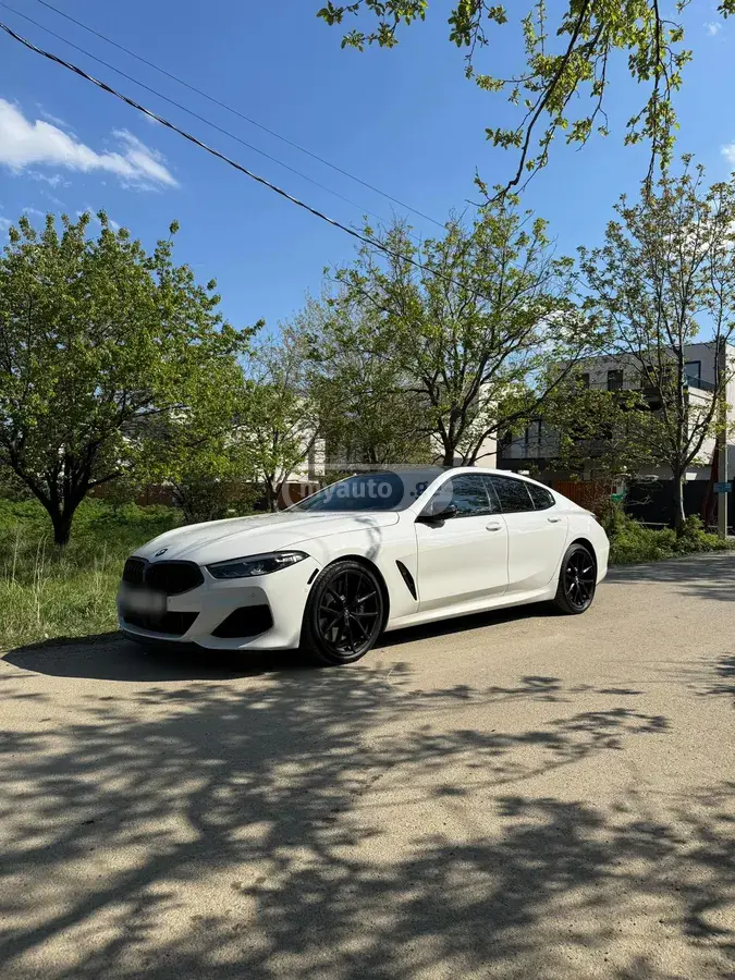BMW 850