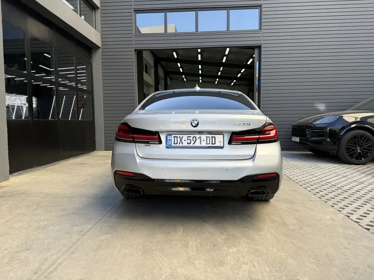 BMW 530