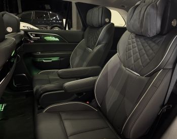 Hongqi E-HS9 