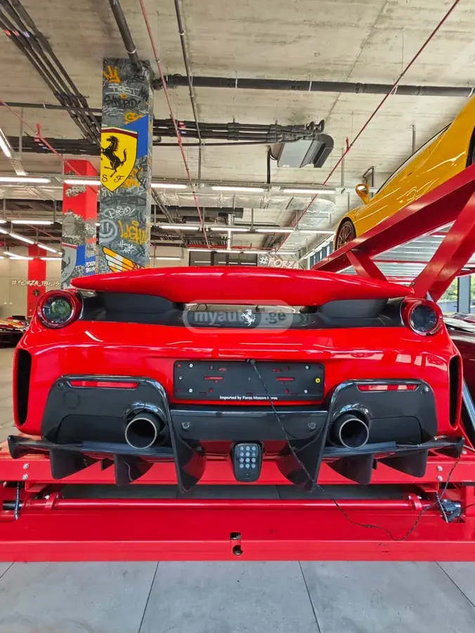 Ferrari 488 Pista 