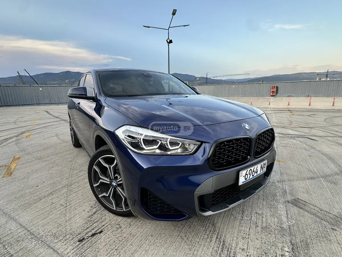 BMW X2