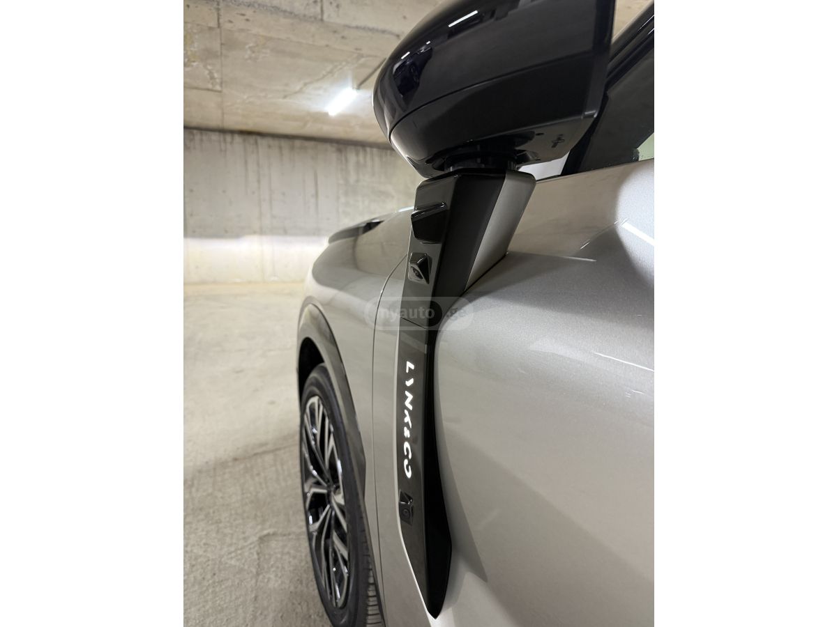 Lynk & Co 08 