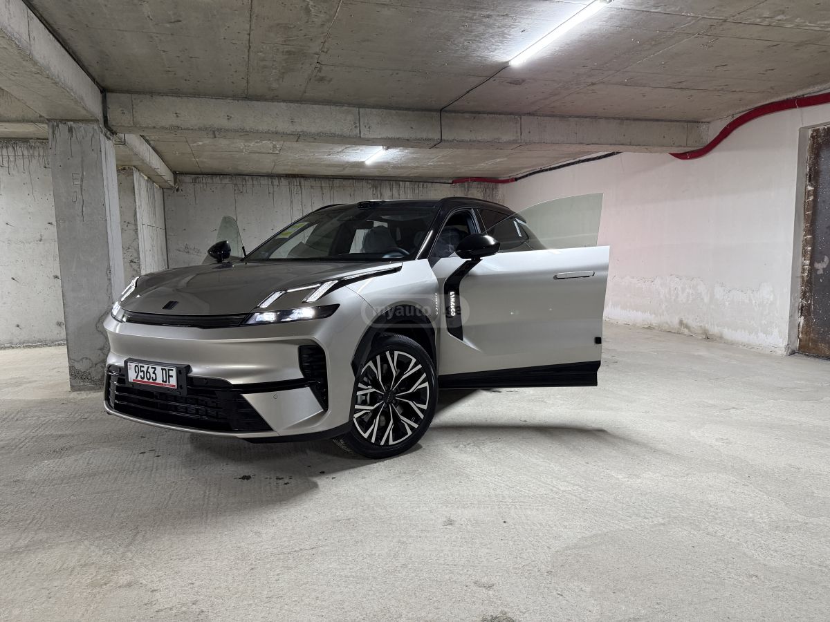 Lynk & Co 08