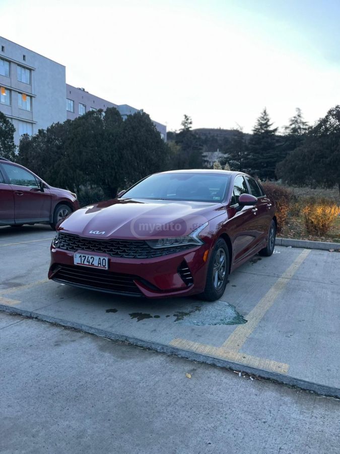 Kia K5 