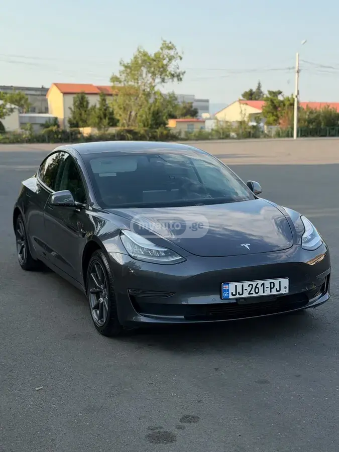 Tesla Model 3, миниатюра 3