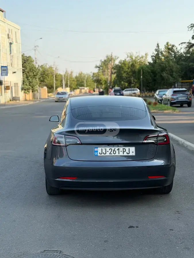 Tesla Model 3, миниатюра 4