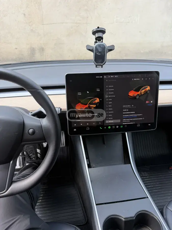Tesla Model 3, миниатюра 6