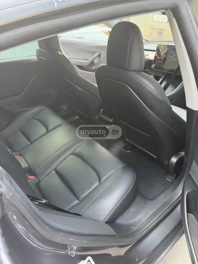 Tesla Model 3, миниатюра 8