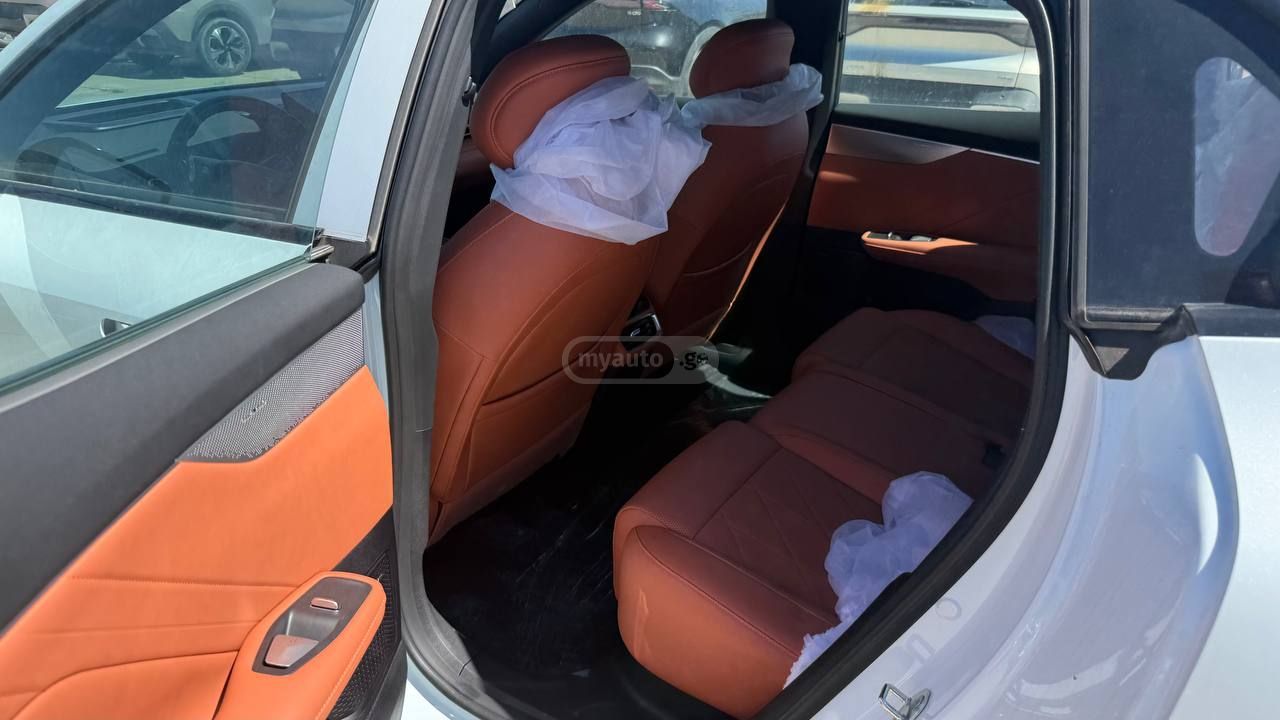 Changan Deepal Dark Blue S05 