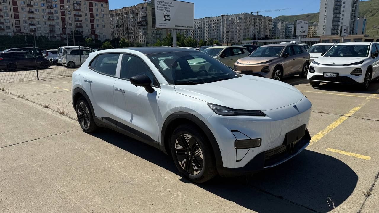 Changan Deepal Dark Blue S05
