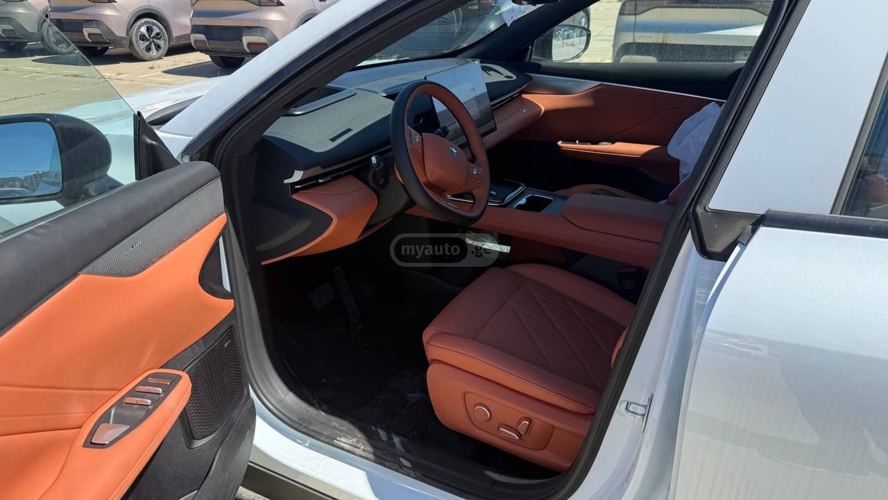 Changan Deepal Dark Blue S05