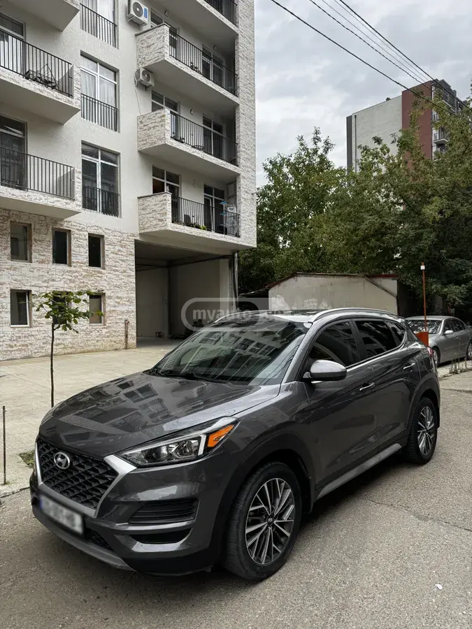 Hyundai TUCSON