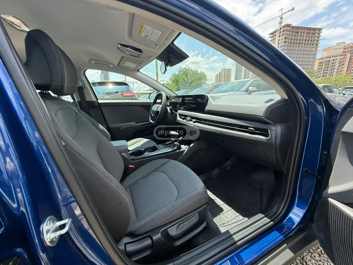 Kia K4