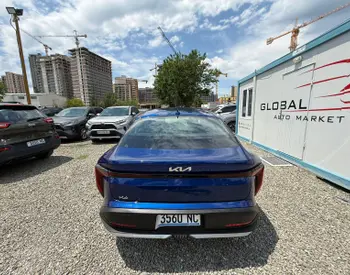 Kia K4 