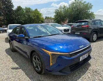 Kia K4 