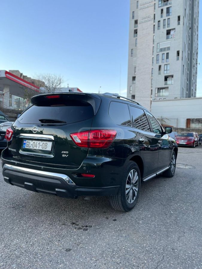 Nissan Pathfinder