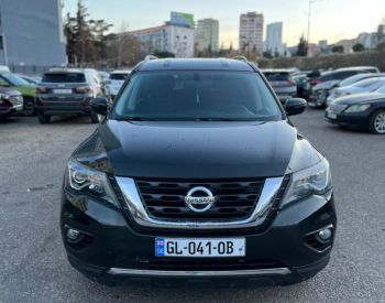 Nissan Pathfinder 