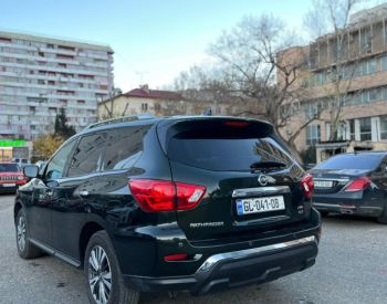 Nissan Pathfinder 