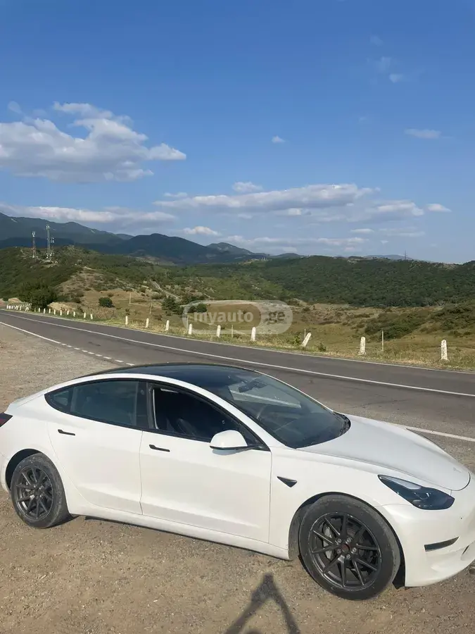 Tesla Model 3, миниатюра 6