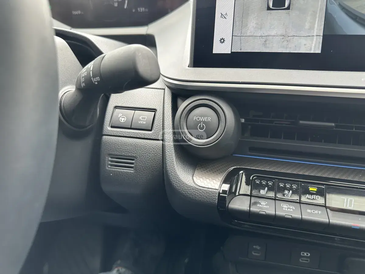 Toyota Prius, миниатюра 11