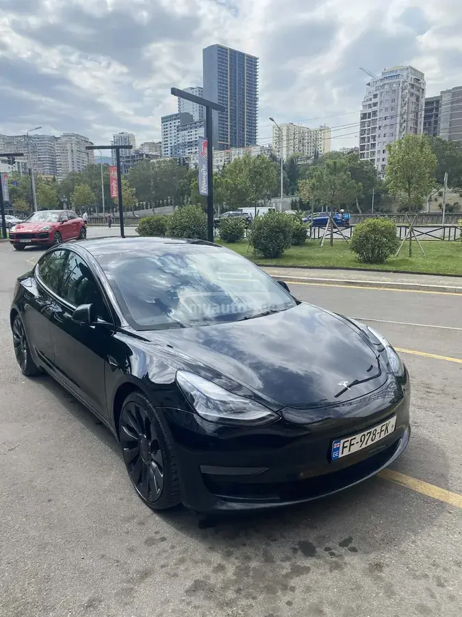 Tesla Model 3, фото 1