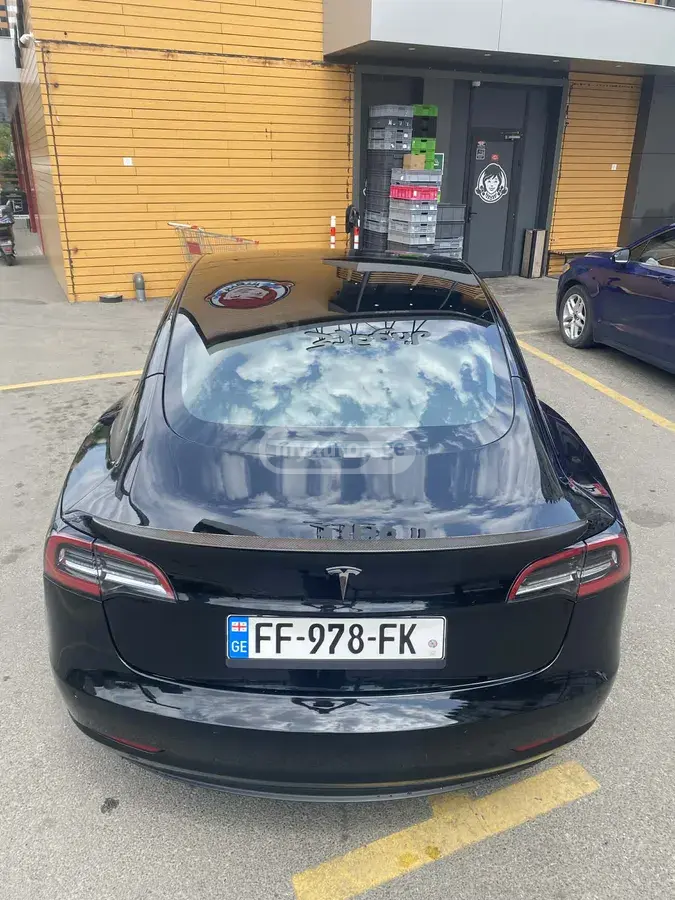 Tesla Model 3, миниатюра 3