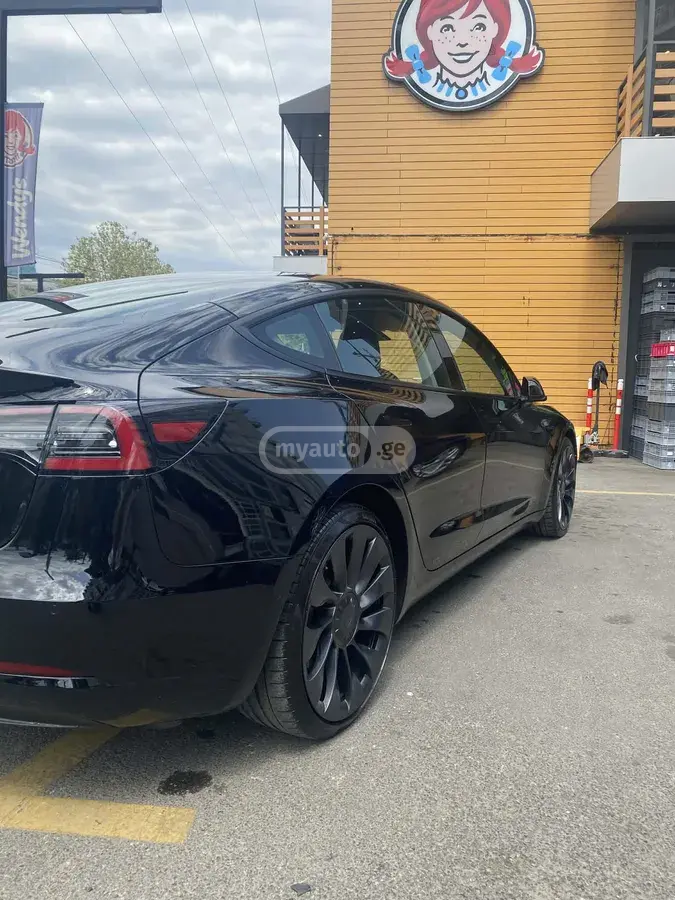 Tesla Model 3, миниатюра 5
