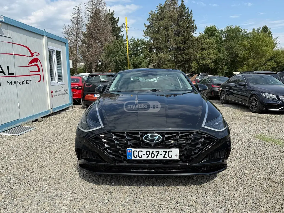 Hyundai Sonata 