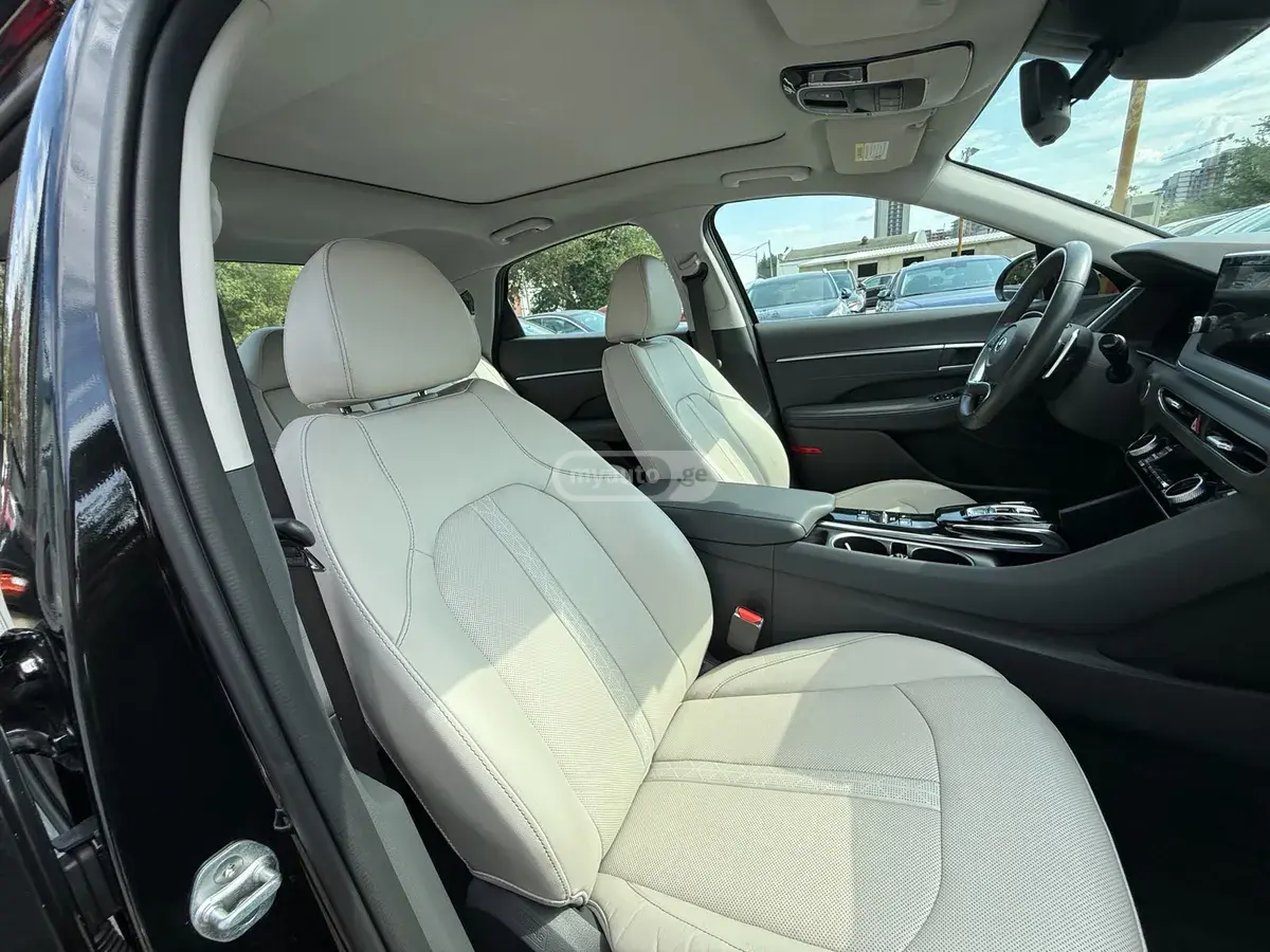 Hyundai Sonata 