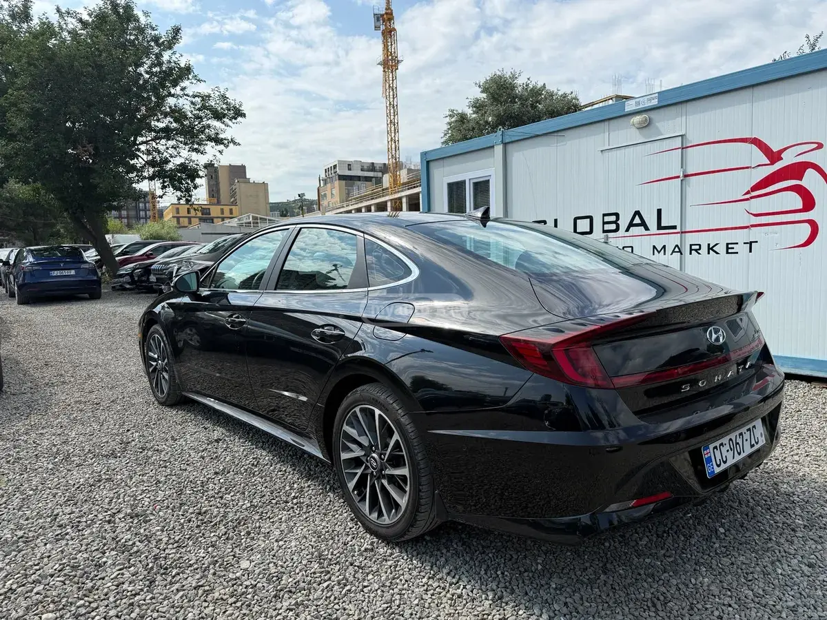 Hyundai Sonata 