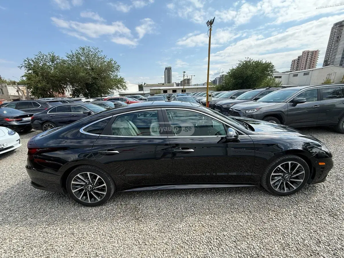 Hyundai Sonata 