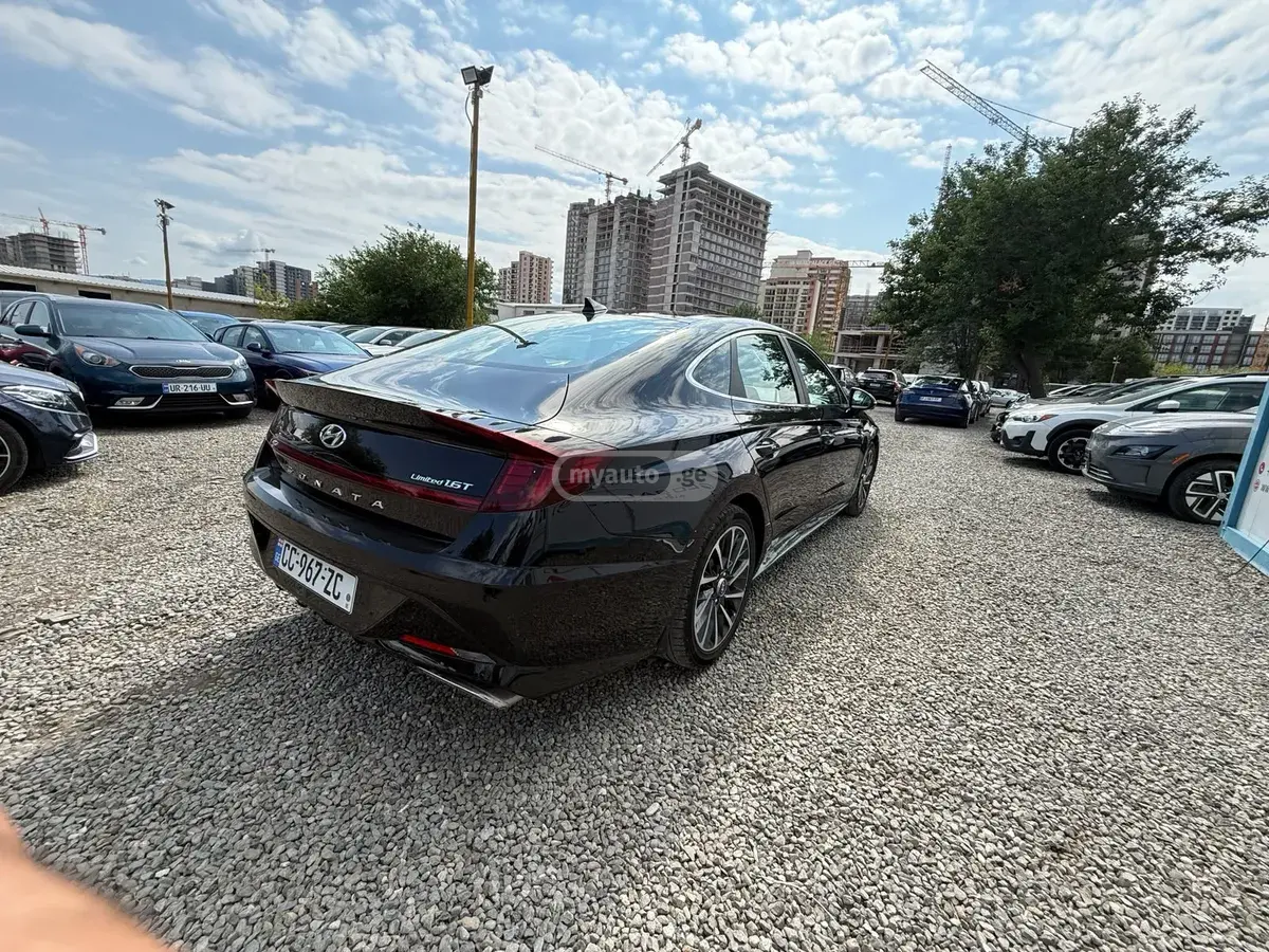 Hyundai Sonata 