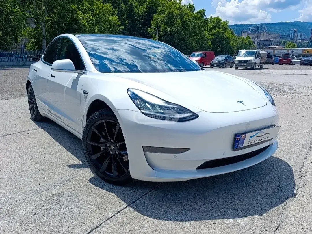 Tesla Model 3, миниатюра 2