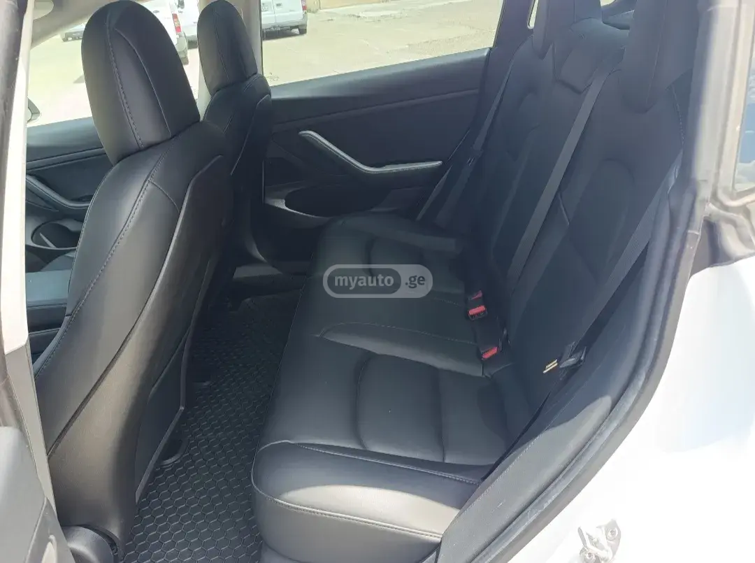 Tesla Model 3, миниатюра 5