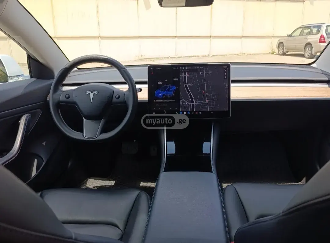 Tesla Model 3, миниатюра 6