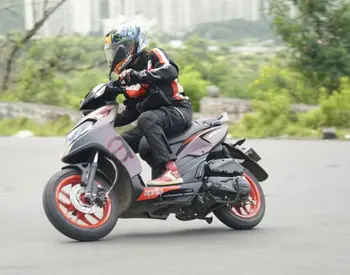 Aprilia SR 175 