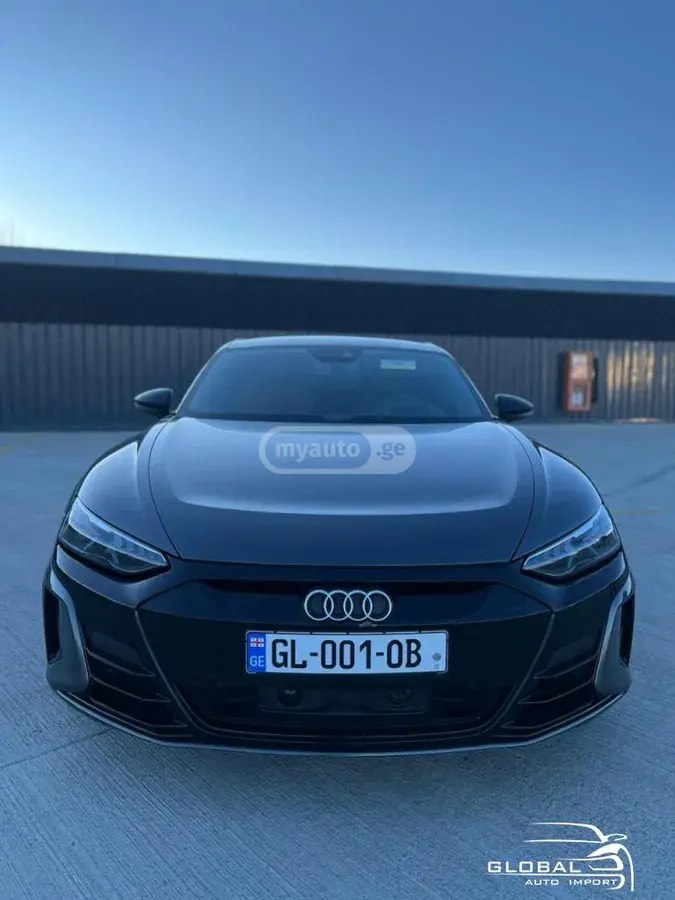 Audi E-Tron 