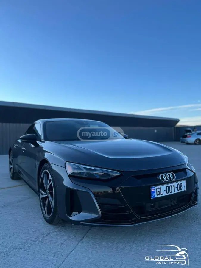 Audi E-Tron 