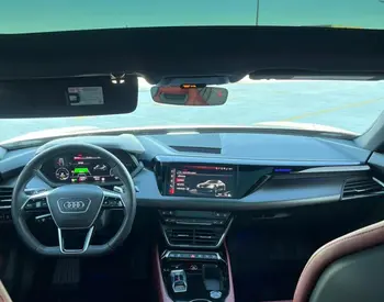 Audi E-Tron 