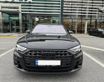 Audi S8