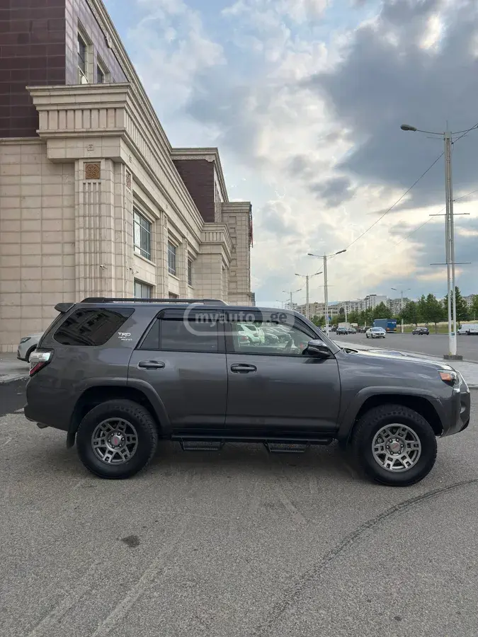 Toyota 4-Runner 4 Runner, миниатюра 5