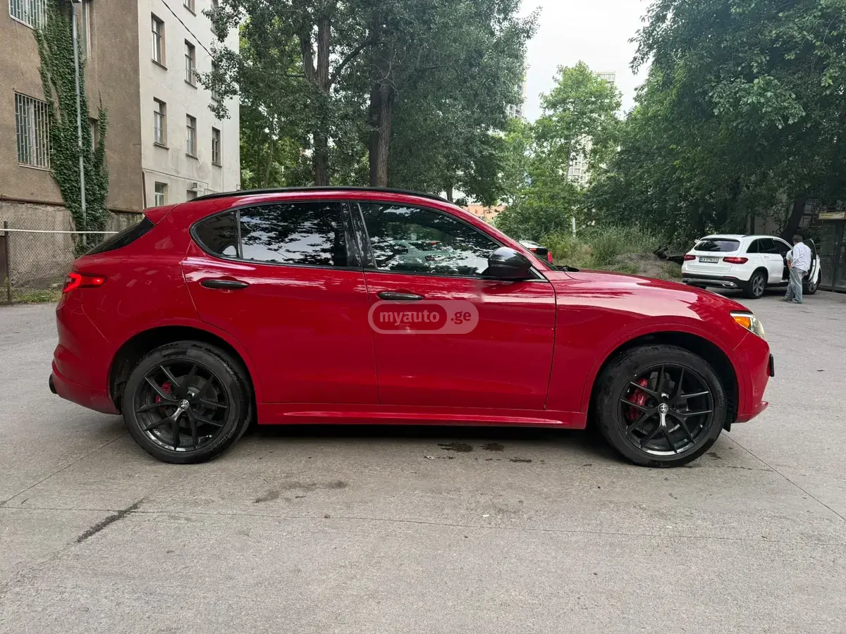 Alfa Romeo Stelvio, миниатюра 11