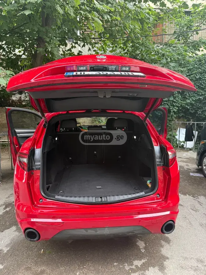 Alfa Romeo Stelvio, миниатюра 2