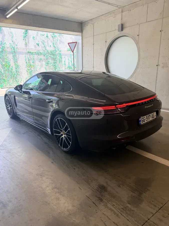 Porsche Panamera, миниатюра 5